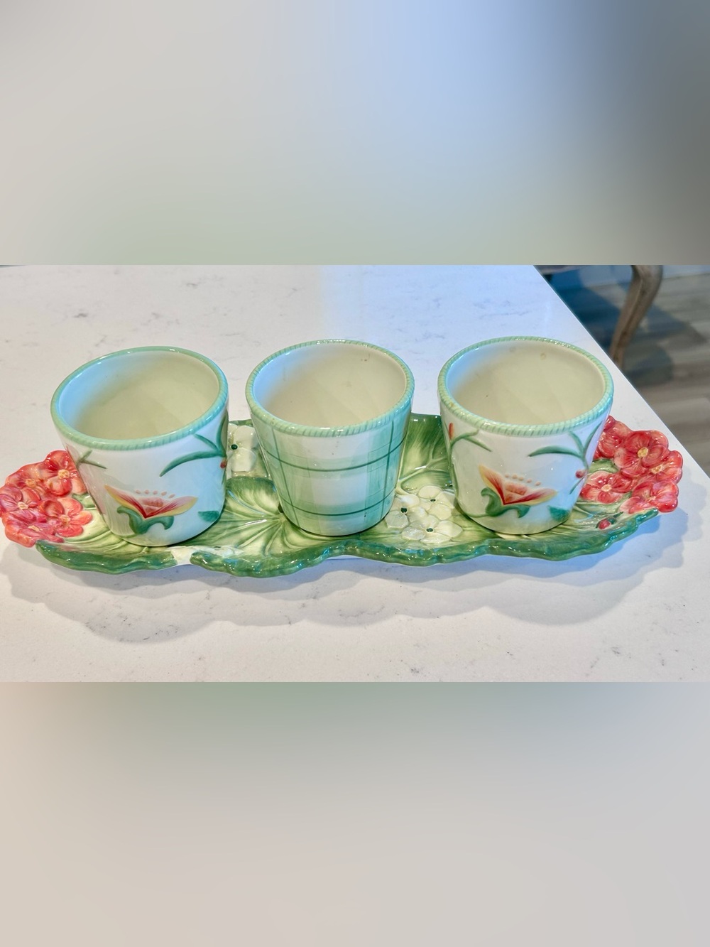 Fitz and Floyd Geranium Rabbit Serving Tray with Three Cups